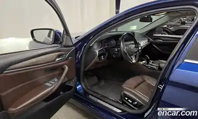 BMW 5-Series 2020 2.0 Автомат в Москве № 157952, миниатюра 2