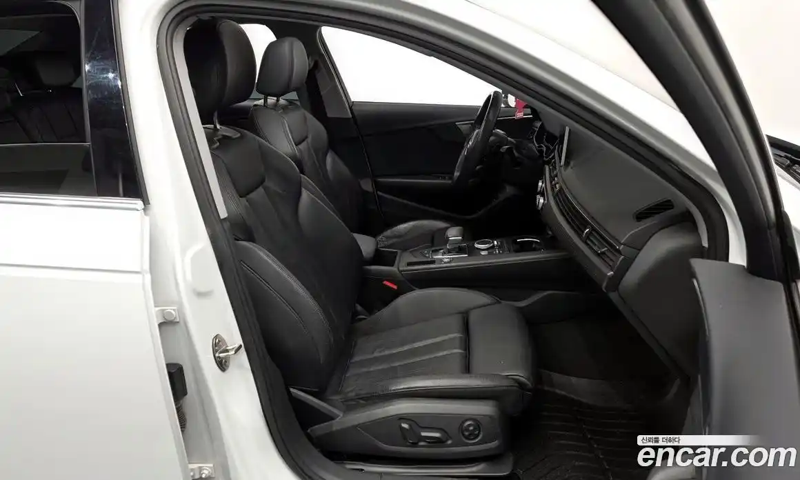 Audi A4 2018 2.0 Автомат в Москве № 160399, фото 3