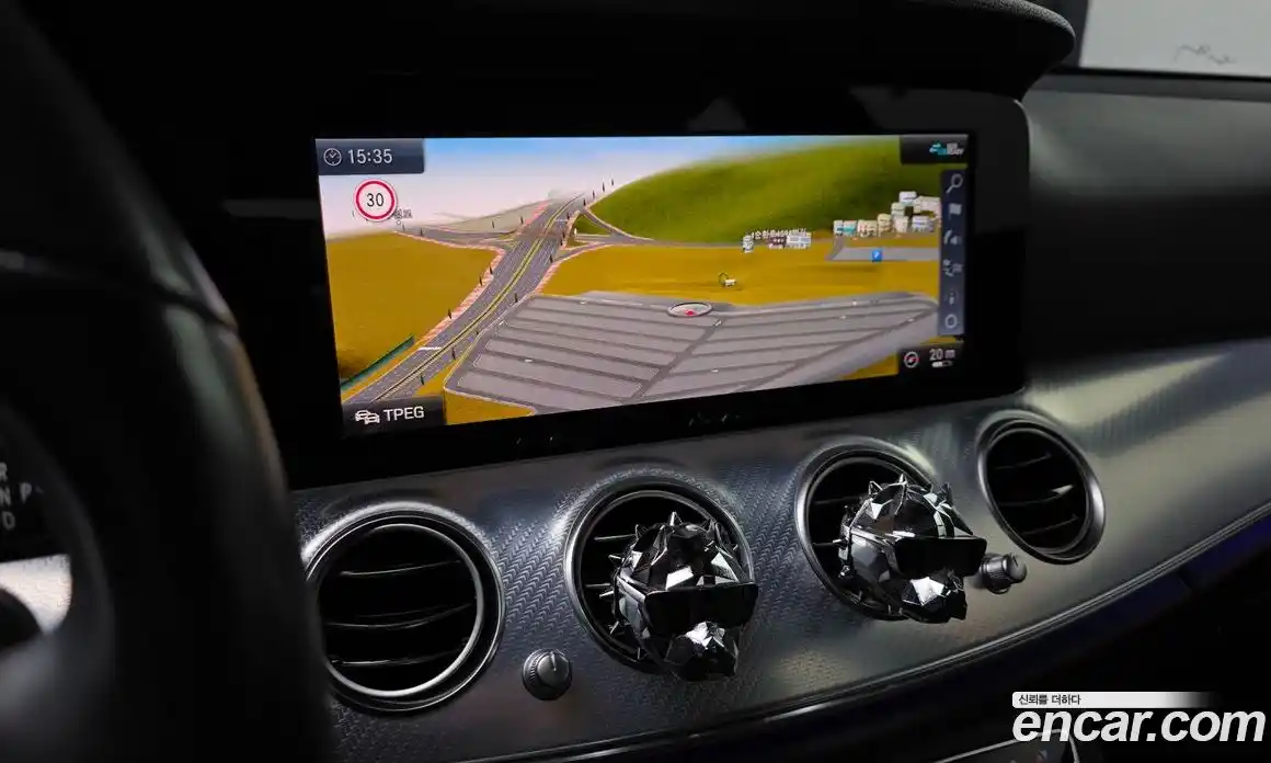 Mercedes-Benz E-Class 2020 2.0 Автомат в Москве № 161032, фото 3