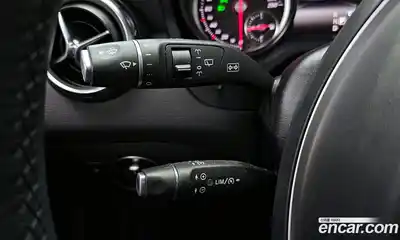 Mercedes-Benz GLA-Class 2018 2.0 Автомат в Москве № 161563, миниатюра 2