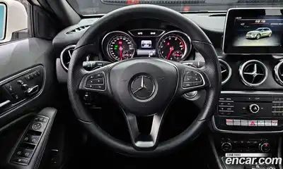 Mercedes-Benz GLA-Class 2018 2.0 Автомат в Москве № 161563, миниатюра 10