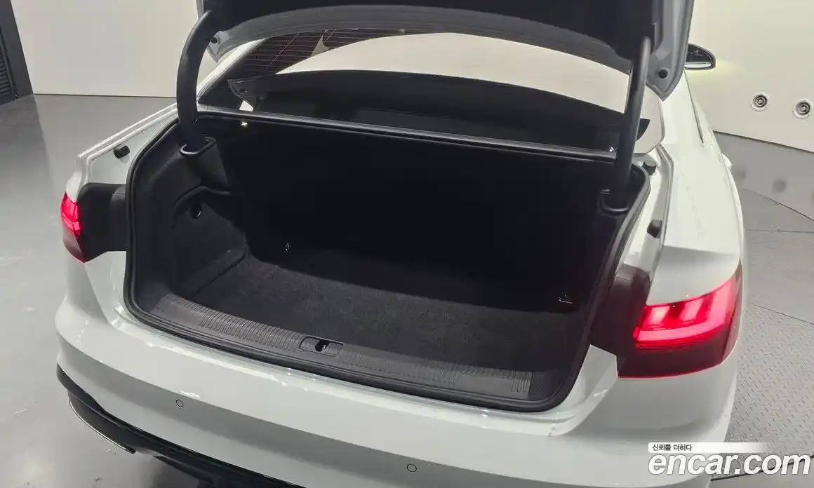 Audi A4 2020 2.0 Автомат в Москве № 162596, фото 14