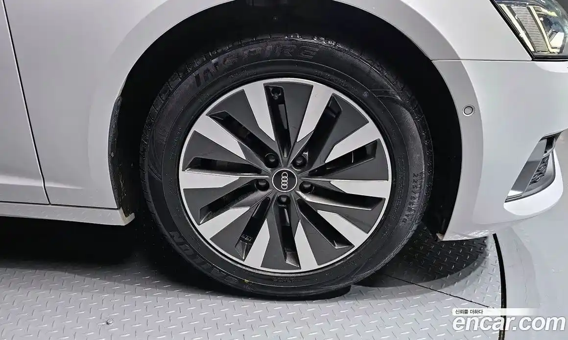 Audi A6 2021 2.0 Автомат в Москве № 162686, фото 12