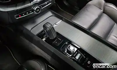 Volvo XC60 2021 2.0 Автомат в Москве № 164517, миниатюра 4