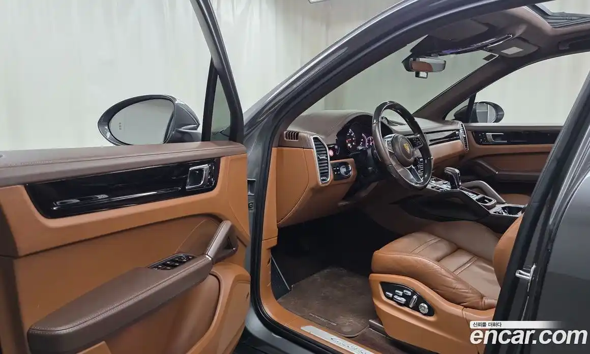 Porsche Cayenne 2021 3.0 Автомат в Москве № 165678, фото 13