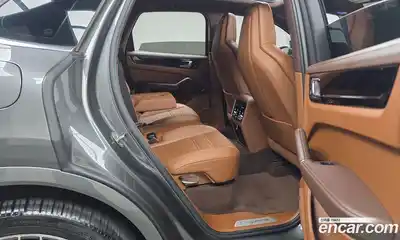 Porsche Cayenne 2021 3.0 Автомат в Москве № 165678, миниатюра 5