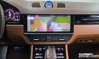 Porsche Cayenne 2021 3.0 Автомат в Москве № 165678, миниатюра 9