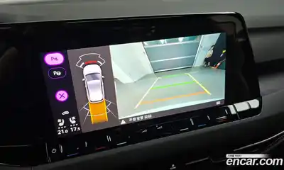 Volkswagen Golf, 2024