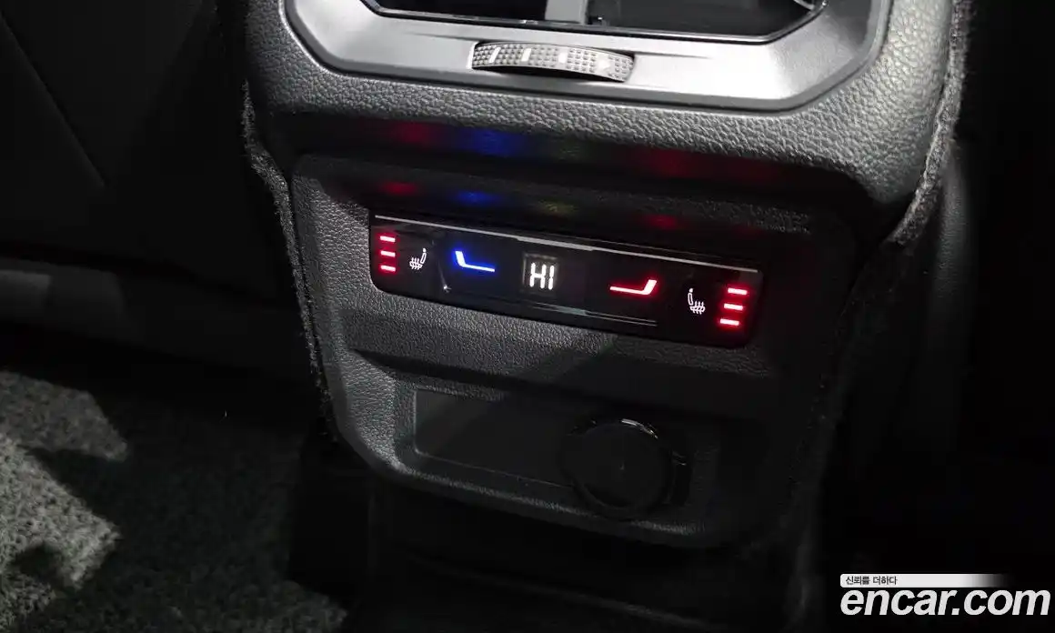 Volkswagen Tiguan 2023 2.0 Автомат в Москве № 168476, фото 14