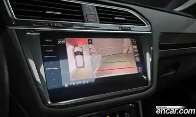 Volkswagen Tiguan 2023 2.0 Автомат в Москве № 168476, миниатюра 3