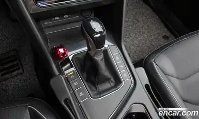 Volkswagen Tiguan 2023 2.0 Автомат в Москве № 168476, миниатюра 4