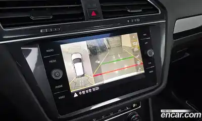 Volkswagen Tiguan 2020 2.0 Автомат в Москве № 168885, миниатюра 4