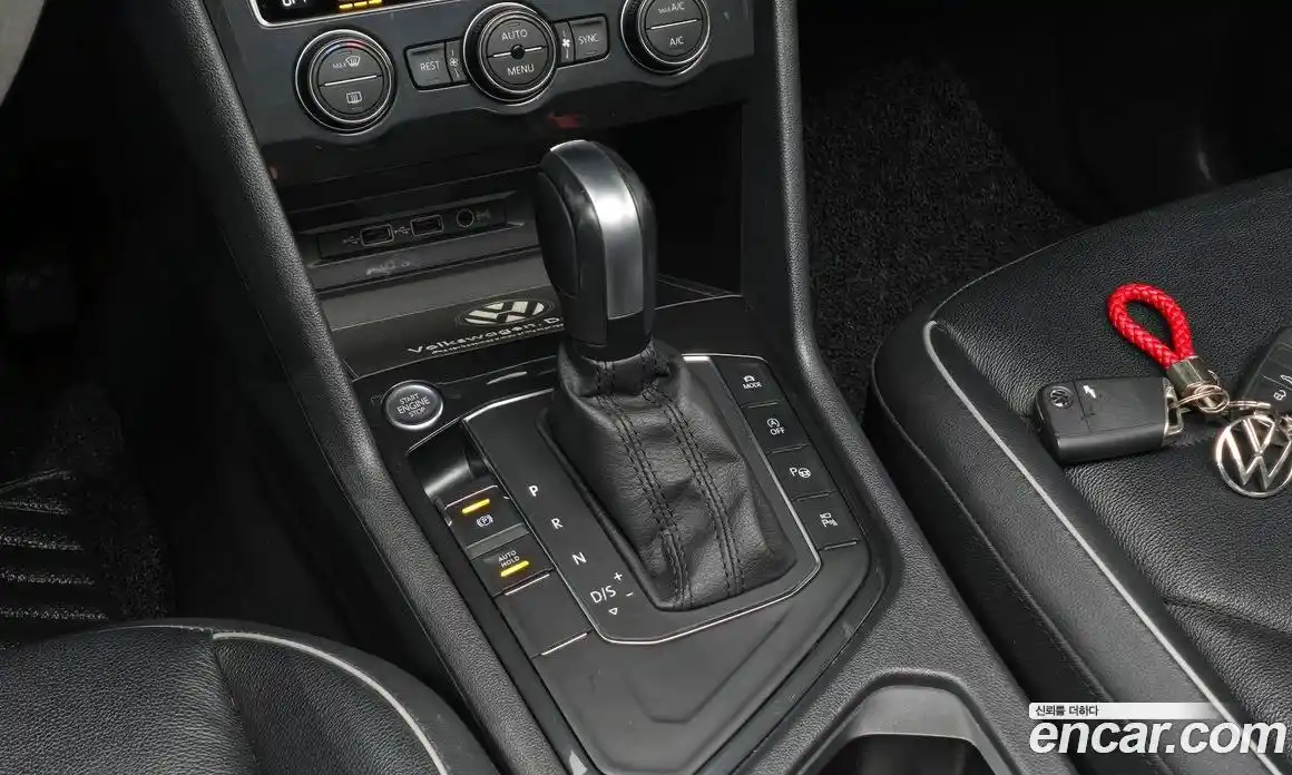 Volkswagen Tiguan 2020 2.0 Автомат в Москве № 168885, фото 7