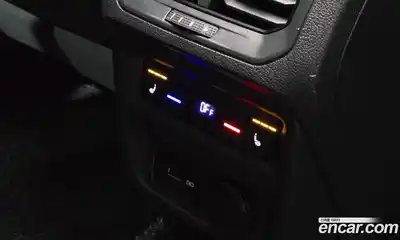 Volkswagen Tiguan 2020 2.0 Автомат в Москве № 168885, миниатюра 9