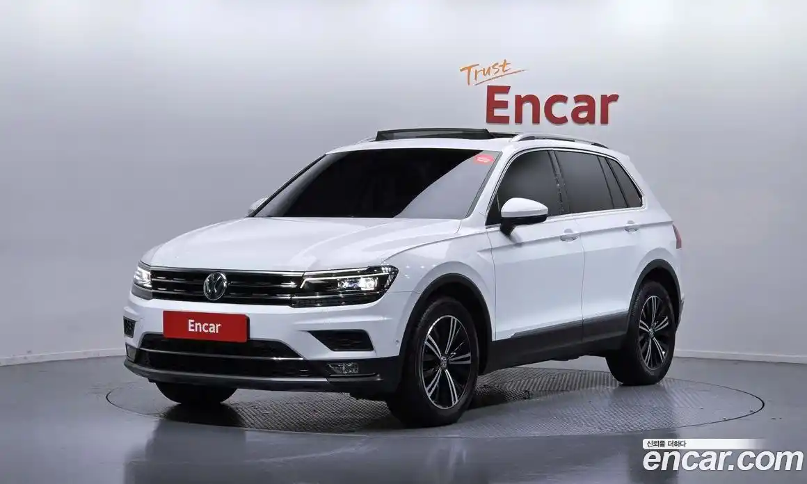 Volkswagen Tiguan 2020 2.0 Автомат в Москве № 168885, фото 10
