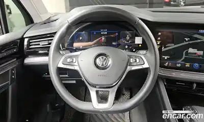Volkswagen Touareg 2020 3.0 Автомат в Москве № 169011, миниатюра 9