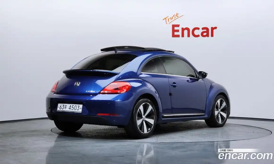 Volkswagen Beatle 2013 2.0 Автомат в Москве № 169090, фото 16