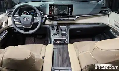 Toyota Sienna 2023 2.5 Автомат в Москве № 170139, миниатюра 10