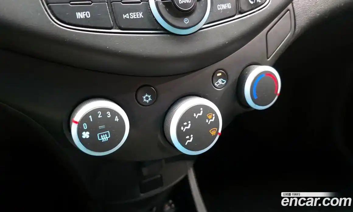 Chevrolet Spark 2014 1.0 Автомат в Москве № 173092, фото 17