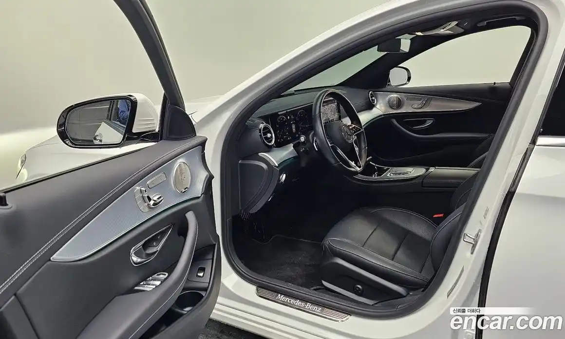 Mercedes-Benz E-Class 2021 2.0 Автомат в Москве № 173718, фото 14