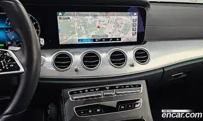 Mercedes-Benz E-Class 2021 2.0 Автомат в Москве № 173718, миниатюра 2