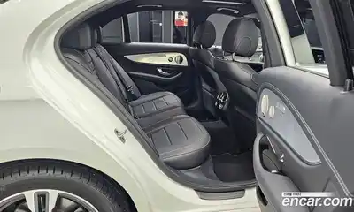 Mercedes-Benz E-Class 2021 2.0 Автомат в Москве № 173718, миниатюра 9