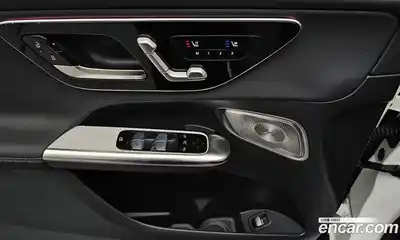 Mercedes-Benz GLC-Class 2025 2.0 Автомат в Москве № 193871, миниатюра 12