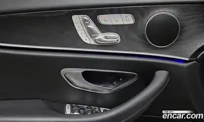 Mercedes-Benz E-Class 2017 2.0 Автомат в Москве № 194339, миниатюра 10