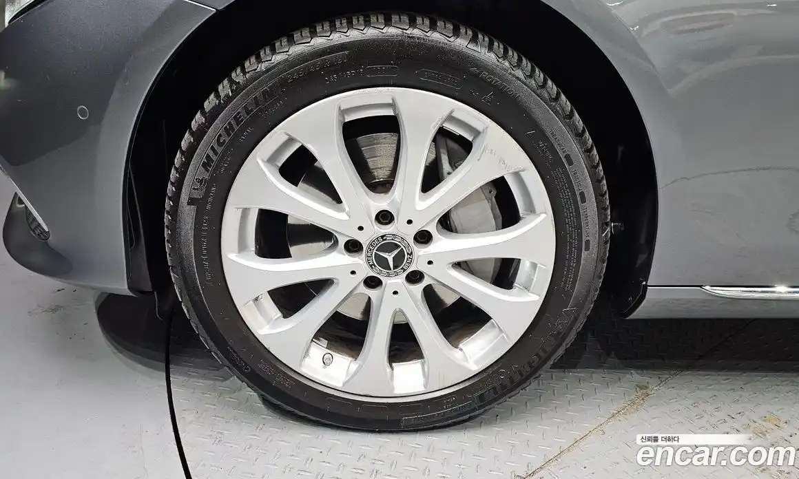 Mercedes-Benz E-Class 2019 2.0 Автомат в Москве № 194848, фото 5