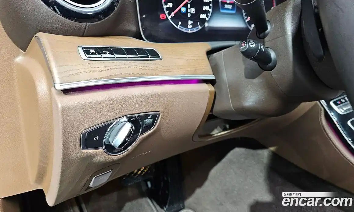 Mercedes-Benz E-Class 2019 2.0 Автомат в Москве № 194848, фото 9