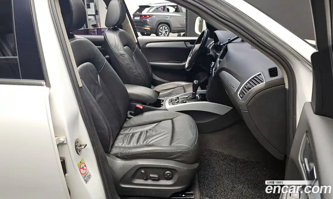 Audi Q5 2011 2.0 Автомат в Москве № 194920, фото 1