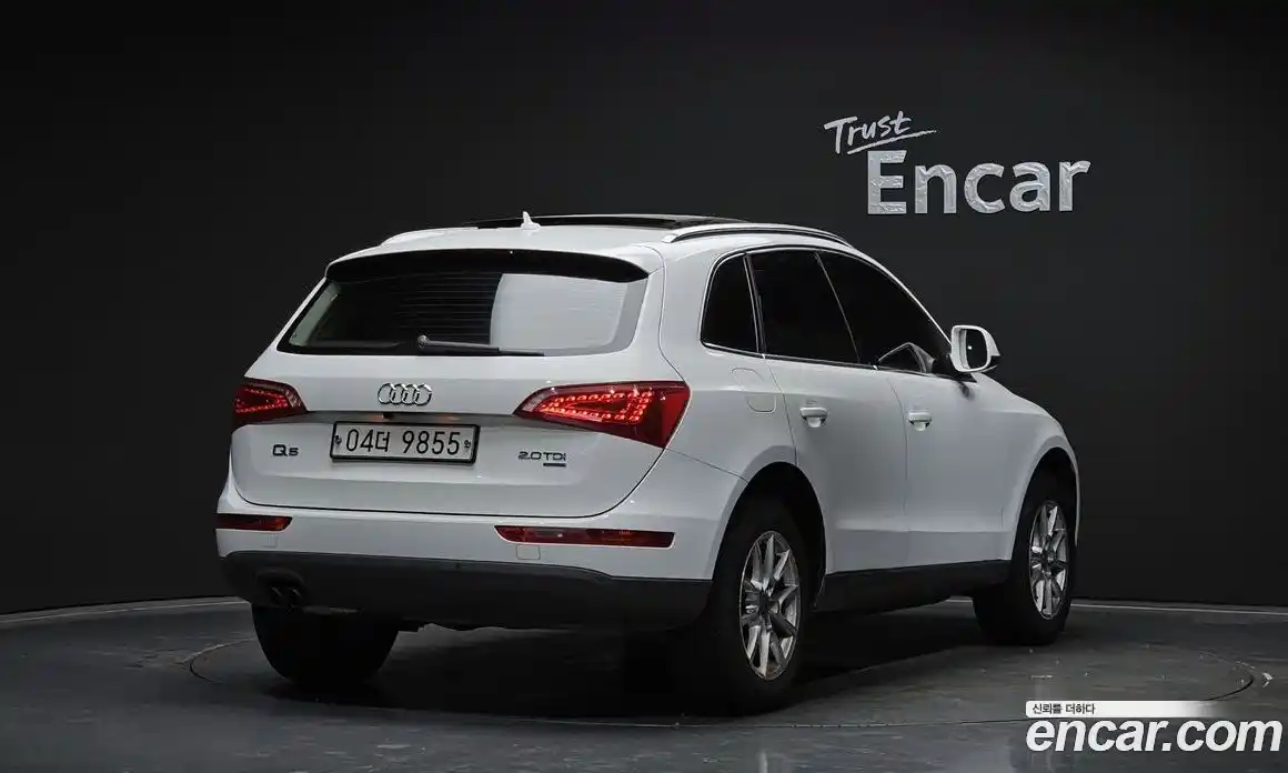 Audi Q5 2011 2.0 Автомат в Москве № 194920, фото 13