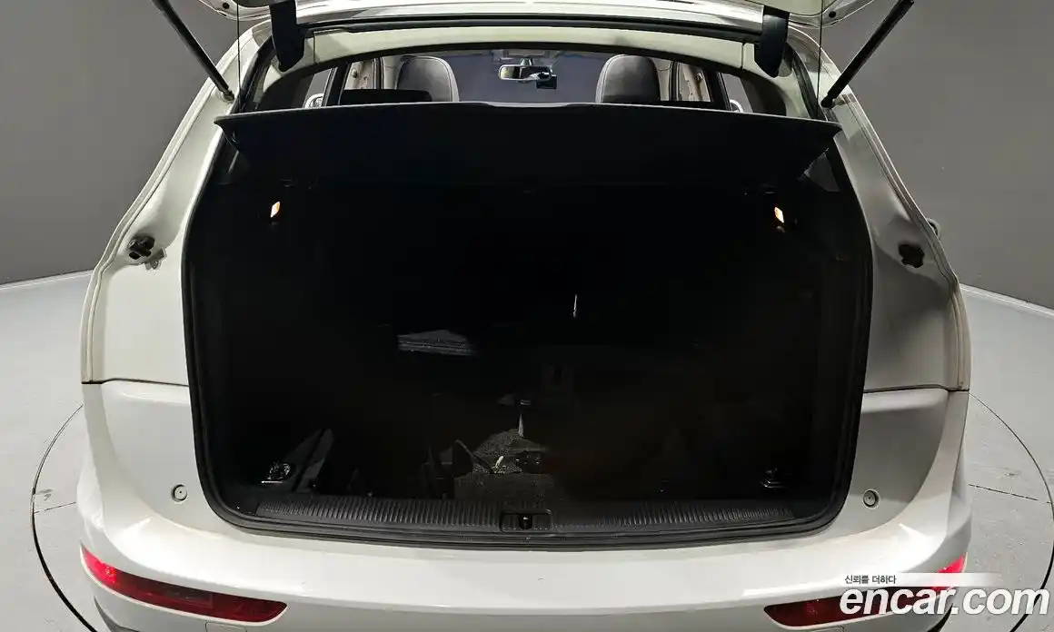 Audi Q5 2011 2.0 Автомат в Москве № 194920, фото 17