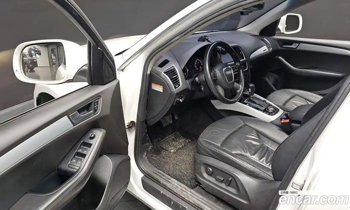 Audi Q5 2011 2.0 Автомат в Москве № 194920, фото 3