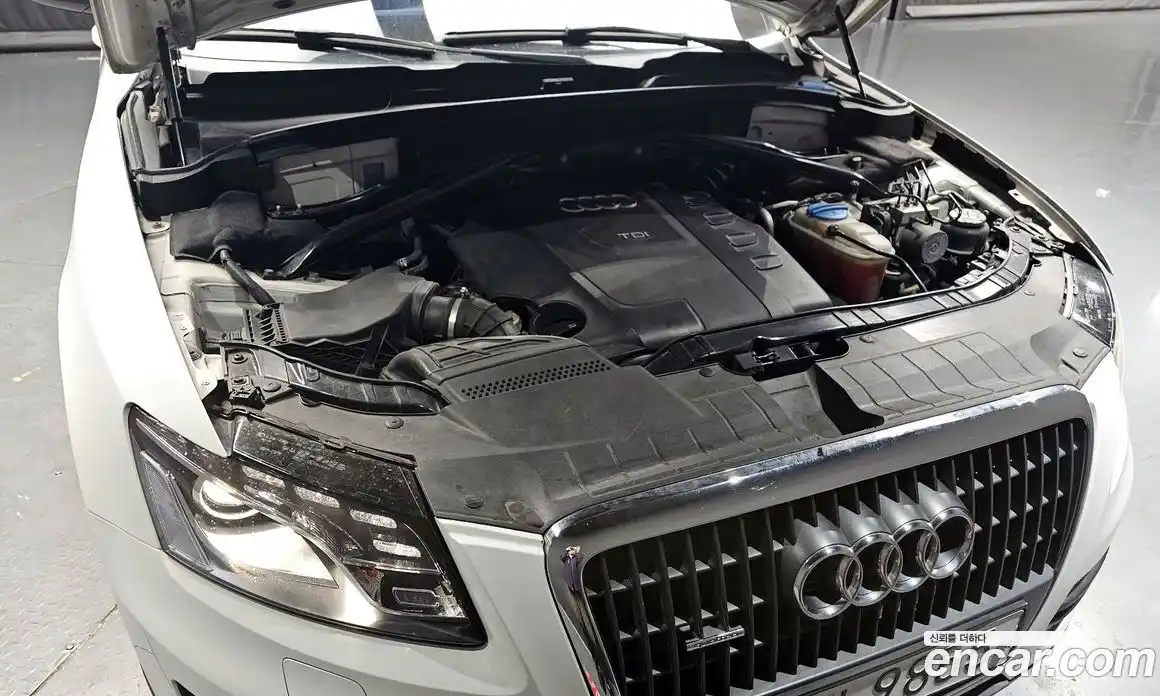 Audi Q5 2011 2.0 Автомат в Москве № 194920, фото 10