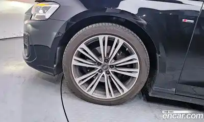 Audi A8 2023 3.0 Автомат в Москве № 196000, миниатюра 3