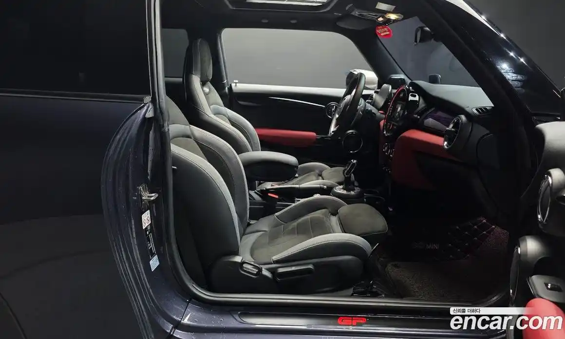 Mini Cooper 2021 2.0 Автомат в Москве № 197583, фото 16