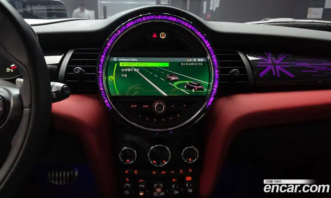 Mini Cooper 2021 2.0 Автомат в Москве № 197583, фото 17