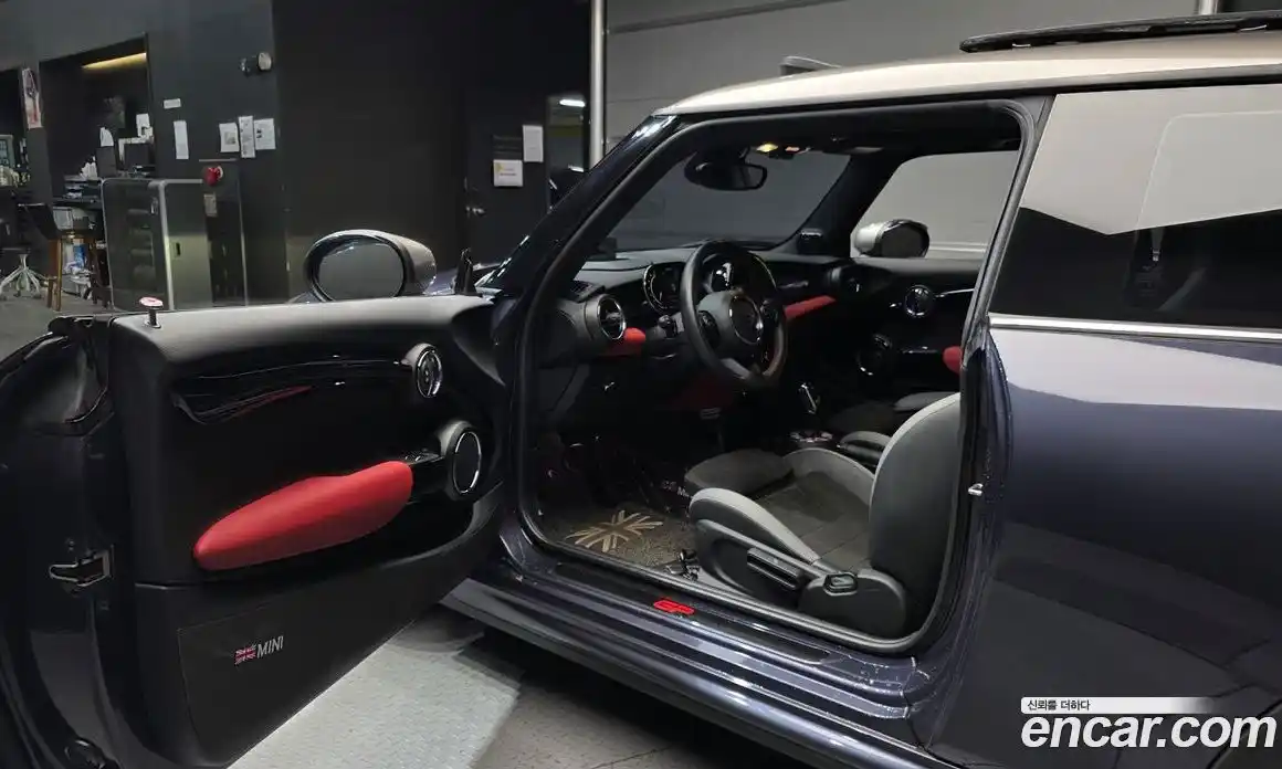 Mini Cooper 2021 2.0 Автомат в Москве № 197583, фото 18