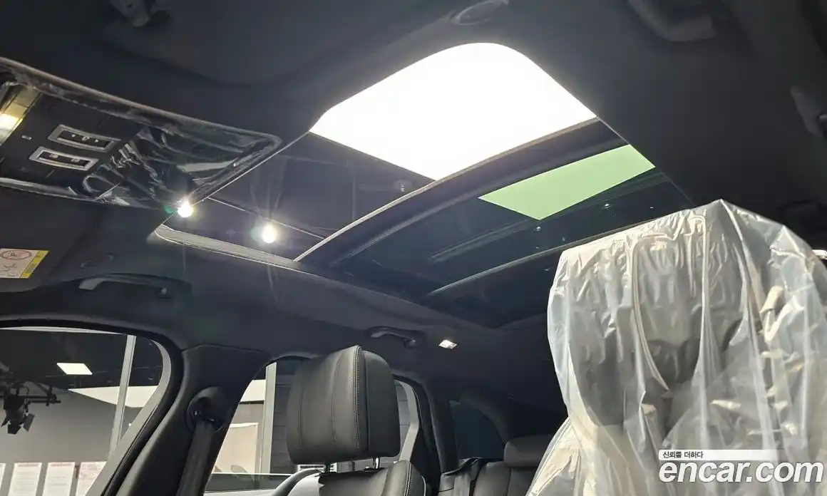 Land Rover Range-Rover Velar 2025 3.0 Автомат в Москве № 198111, фото 9