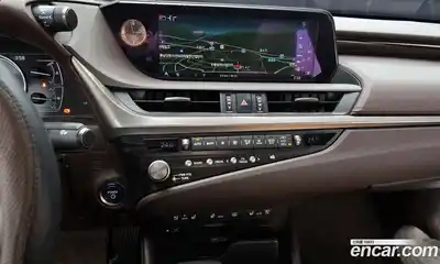 Lexus ES 2021 2.5 Автомат в Москве № 198899, миниатюра 11