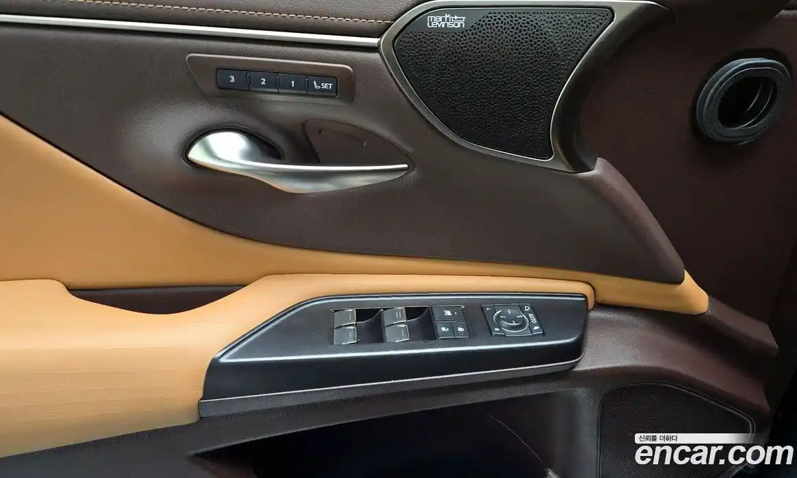 Lexus ES 2021 2.5 Автомат в Москве № 198899, фото 17