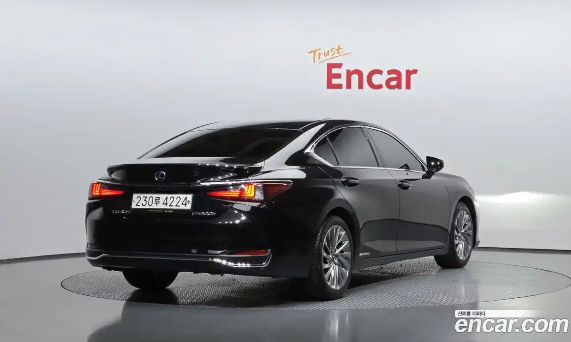 Lexus ES 2021 2.5 Автомат в Москве № 198899, фото 9