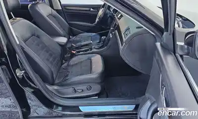 Volkswagen Passat 2015 2.0 Автомат в Москве № 199159, миниатюра 8