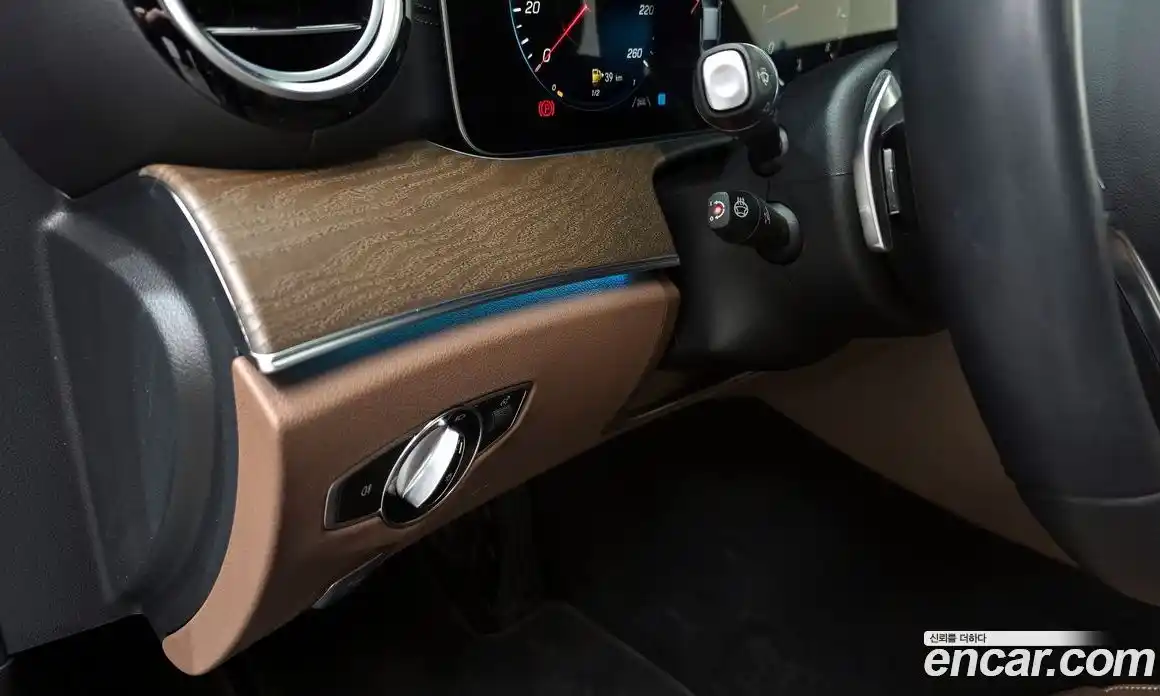 Mercedes-Benz E-Class 2022 2.0 Автомат в Москве № 203840, фото 16