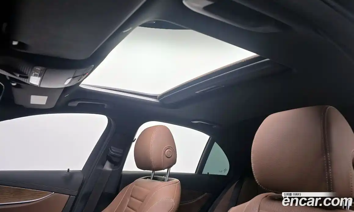 Mercedes-Benz E-Class 2022 2.0 Автомат в Москве № 203840, фото 19