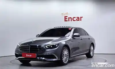 Mercedes-Benz E-Class 2022 2.0 Автомат в Москве № 203840, миниатюра 3