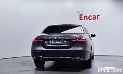Mercedes-Benz E-Class 2022 2.0 Автомат в Москве № 203840, миниатюра 4