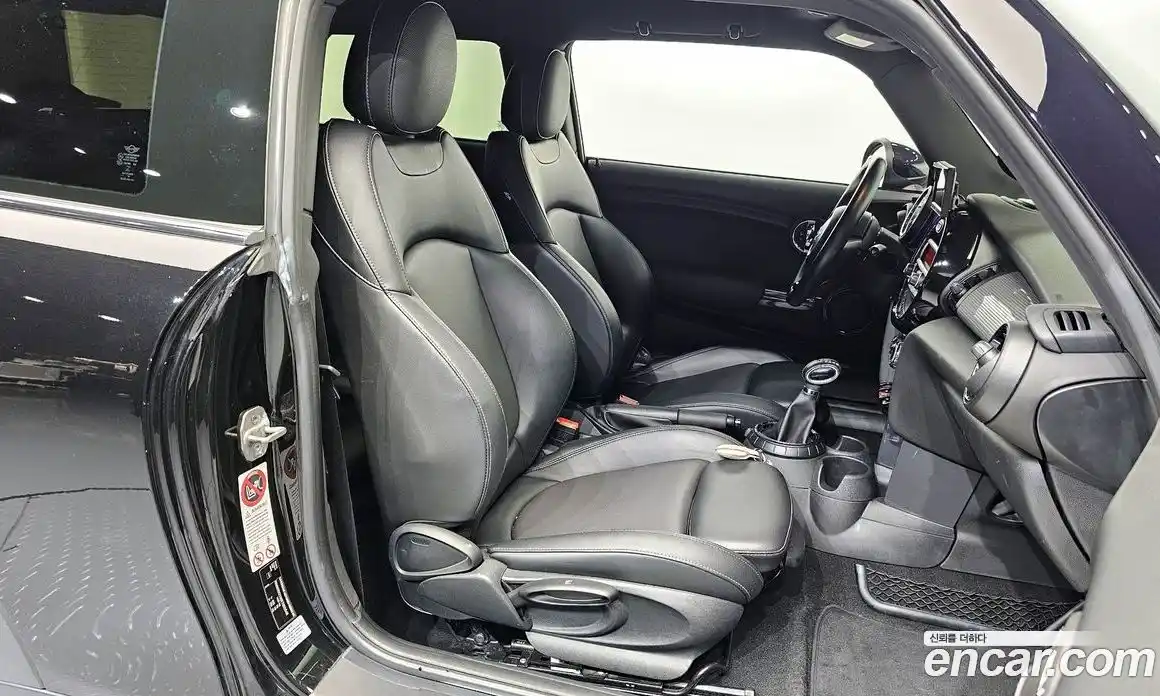 Mini Cooper 2014 1.5 Автомат в Москве № 205516, фото 12