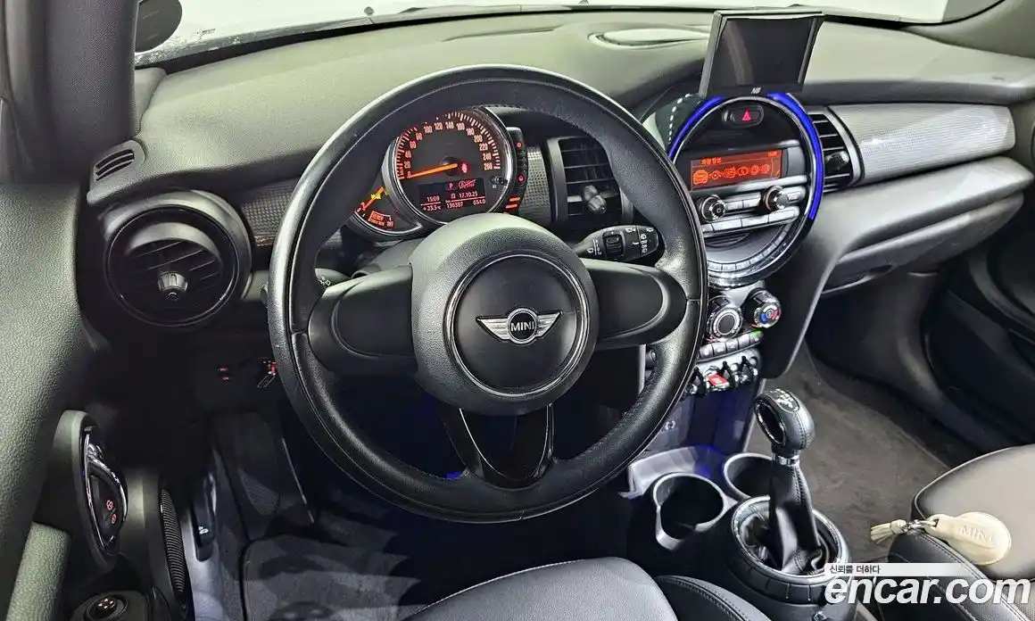 Mini Cooper 2014 1.5 Автомат в Москве № 205516, фото 16